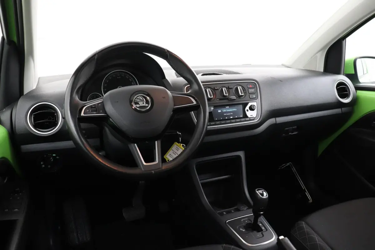 1.0 Gr tech Style | Panoramadak | Airco | Automaat | Parkeersensoren |