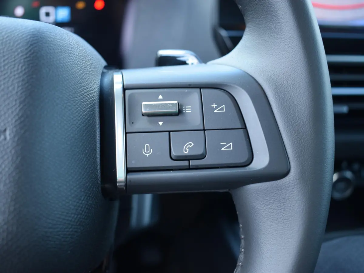 1.2 Puretech Plus | NAVIGATIE & CARPLAY | ACHTERUITRIJCAMERA MET SENSOREN | E.C.C. |
