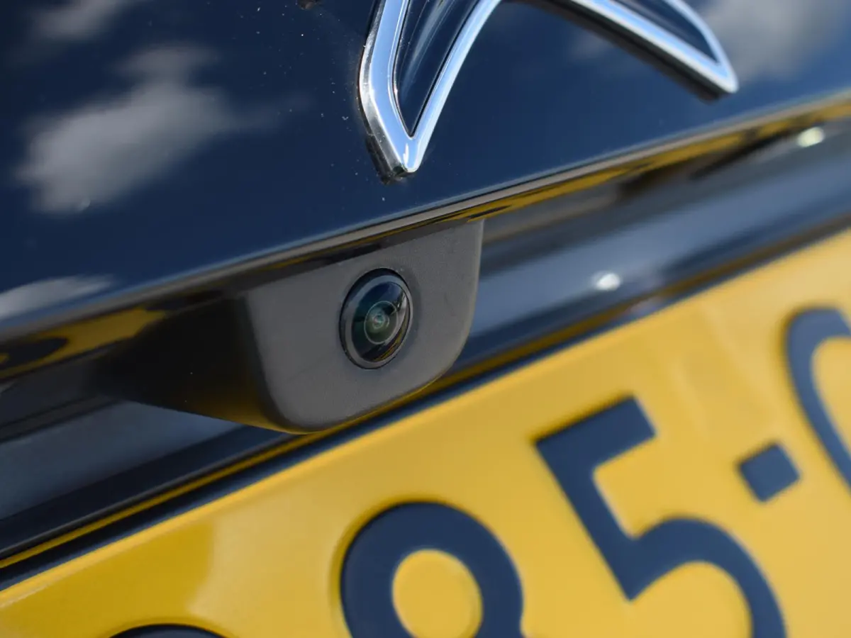 1.2 Puretech Plus | NAVIGATIE & CARPLAY | ACHTERUITRIJCAMERA MET SENSOREN | E.C.C. |