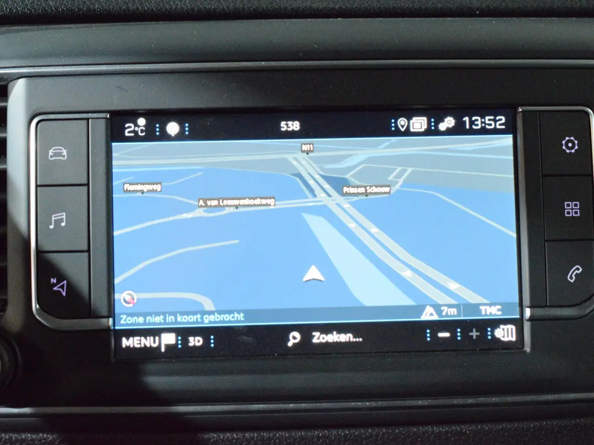 2.0 BlueHDI 120 Compact Premium LAADRUIMTEBETIMMERING | NAVIGATIE | CARPLAY | E.C.C. | ACHTERUITRIJCAMERA MET SENSOREN | 11.432km