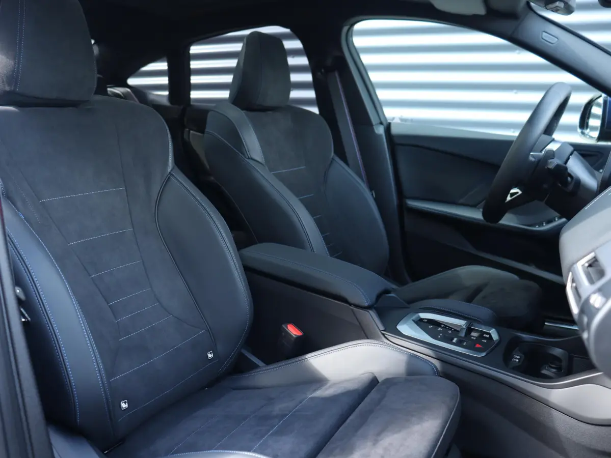 220 | M Sportpakket Pro | Innovation Pack | Panodak | Harman Kardon | Head-Up | Getint Glas | Driving Assistant | 19'' LMV
