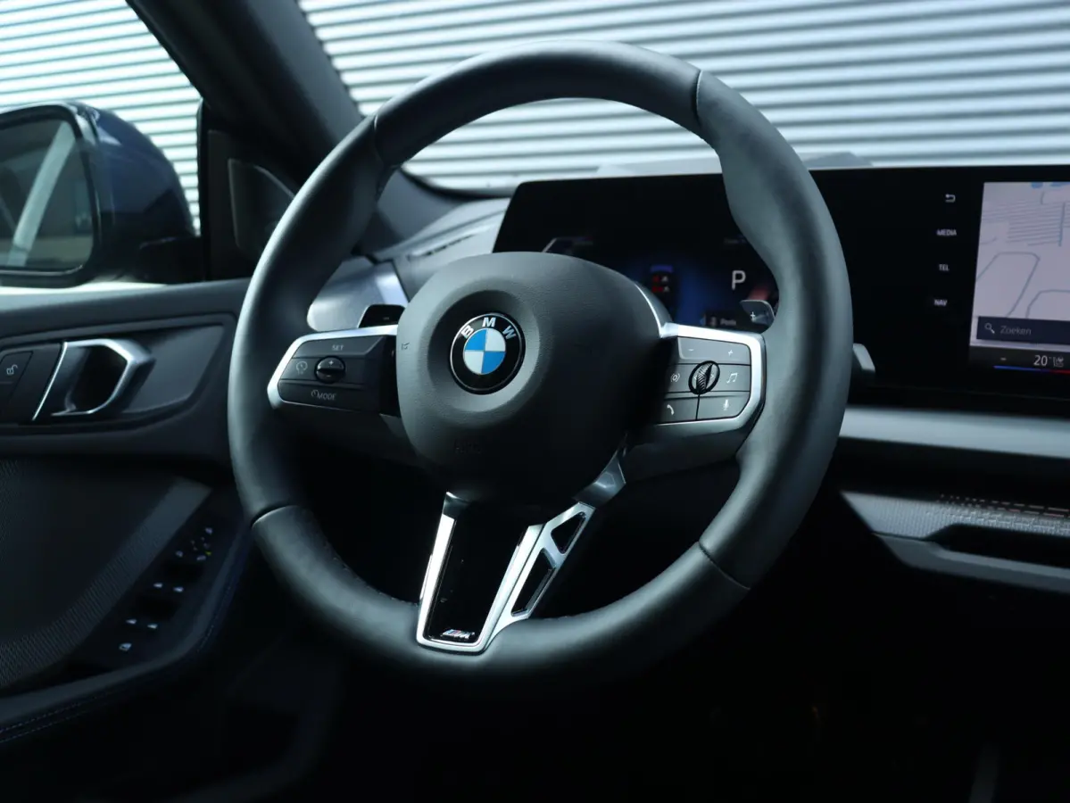 220 | M Sportpakket Pro | Innovation Pack | Panodak | Harman Kardon | Head-Up | Getint Glas | Driving Assistant | 19'' LMV