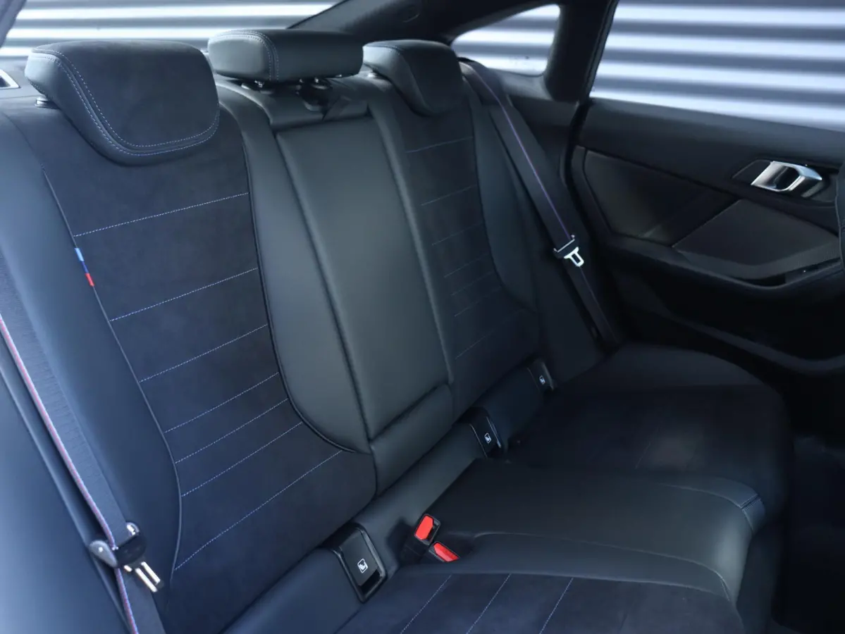220 | M Sportpakket Pro | Innovation Pack | Panodak | Harman Kardon | Head-Up | Getint Glas | Driving Assistant | 19'' LMV