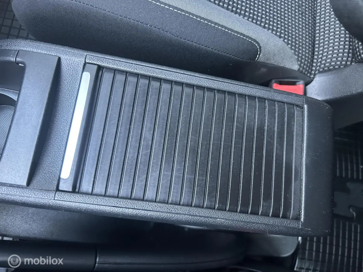 1.2 PureTech Active * AIRCO * NAVI *