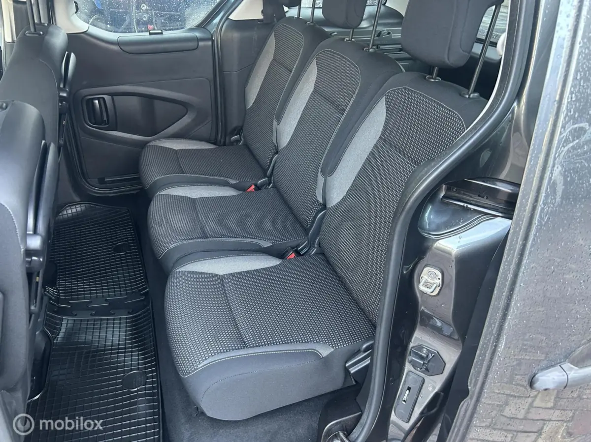 1.2 PureTech Active * AIRCO * NAVI *