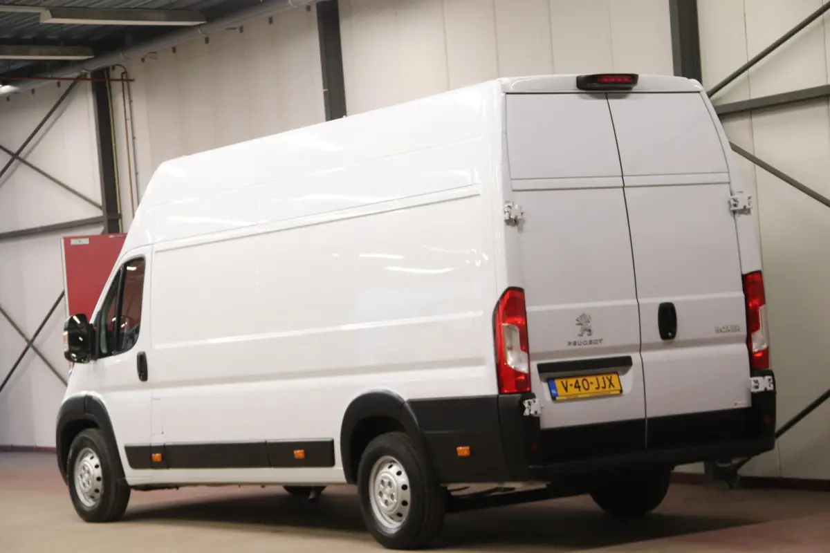 140PK L4H3 Financial Lease 595 euro per maand