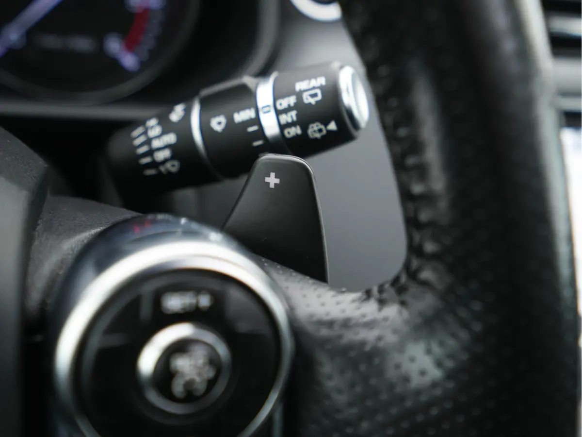 3.0 TDV6 HSE Dynamic [ 7-Pers ] Aut. *PANO | LEATHER | BI-XENON | NAVI-FULLMAP | CAMERA | CRUISE | HEAD-UP | MEMORY-PACK | HEATED-COMFORTSEATS | PRIVACY-GLASS | SHIFT-PADDLES | TOWBAR | 20"A
