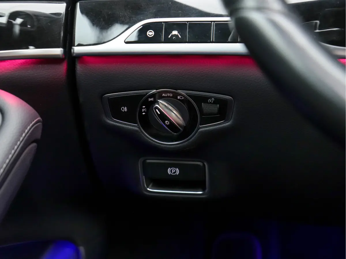 400d AMG-Line 4-Matic Lang Aut. *PANO | LEATHER | DISTRONIC | BURMESTER | TOPVIEW | KEYLESS | BLINDSPOT | AIRMATIC | FULL-LED |  MEMORY-PACK  | WIDESCREEN-DIGI-COCKPIT | AMBIENTLIGHT |  HEAT
