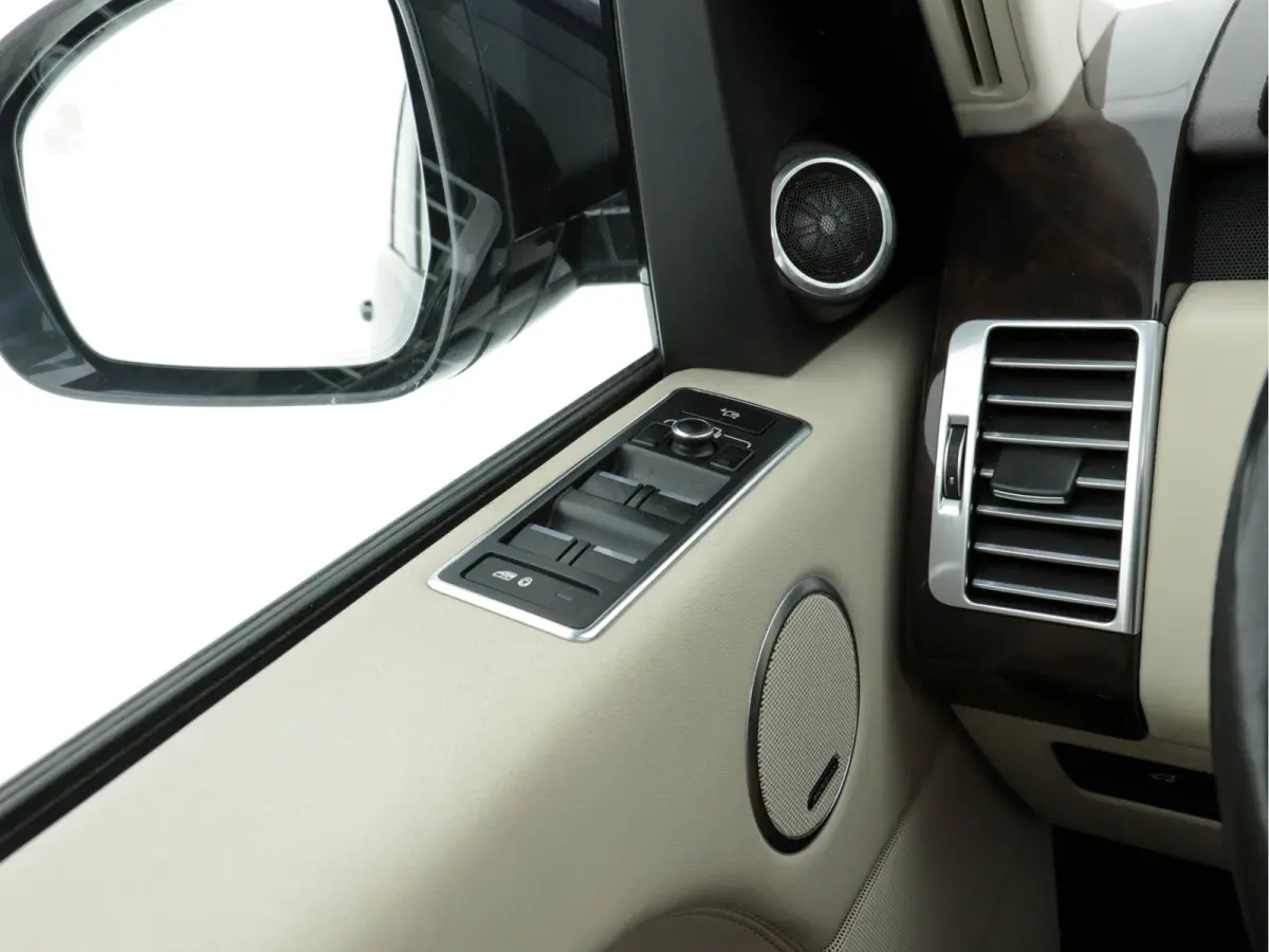 3.0 TDV6 Vogue Aut. *PANO | LEATHER | NAVI-FULLMAP | DIGI-COCKPIT | TOPVIEW | BI-XENON | MERIDIAN-AUDIO | MEMORY-PACK | AIRSUSPENSION | HEATED-COMFORTSEATS | SHIFTPADDLES | 20"ALU*
