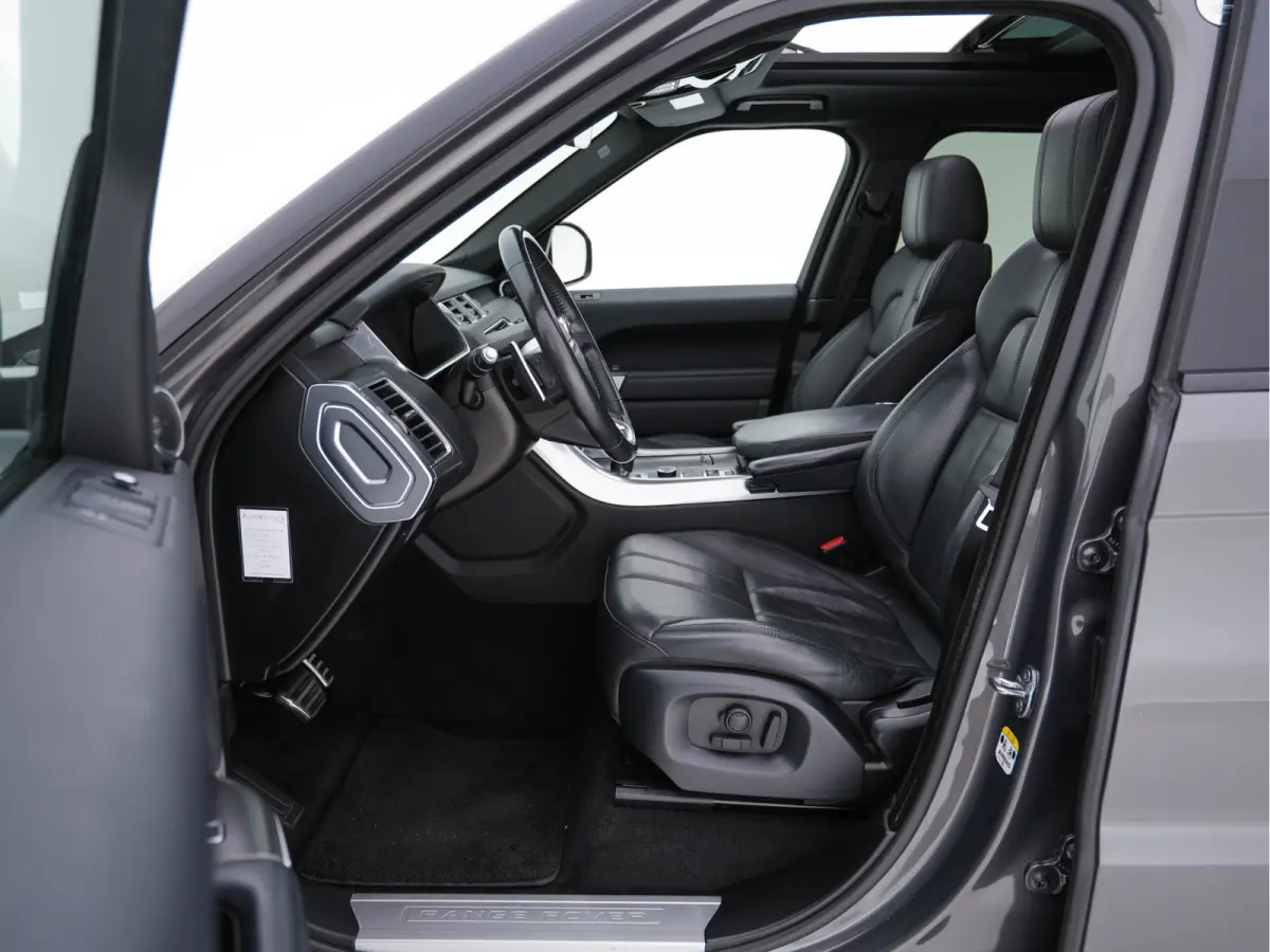 3.0 TDV6 HSE Dynamic AWD *PANO | LEATHER | DIGI-COCKPIT | MERIDIAN-AUDIO | BI-XENON | NAVI-FULLMAP | BREMBO-BRAKES | KEYLESS | CAMERA | ECC | PDC | CRUISE | SPORTSEATS | 22"ALU*