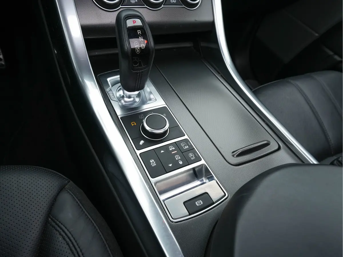 3.0 TDV6 HSE Dynamic AWD *PANO | LEATHER | DIGI-COCKPIT | MERIDIAN-AUDIO | BI-XENON | NAVI-FULLMAP | BREMBO-BRAKES | KEYLESS | CAMERA | ECC | PDC | CRUISE | SPORTSEATS | 22"ALU*