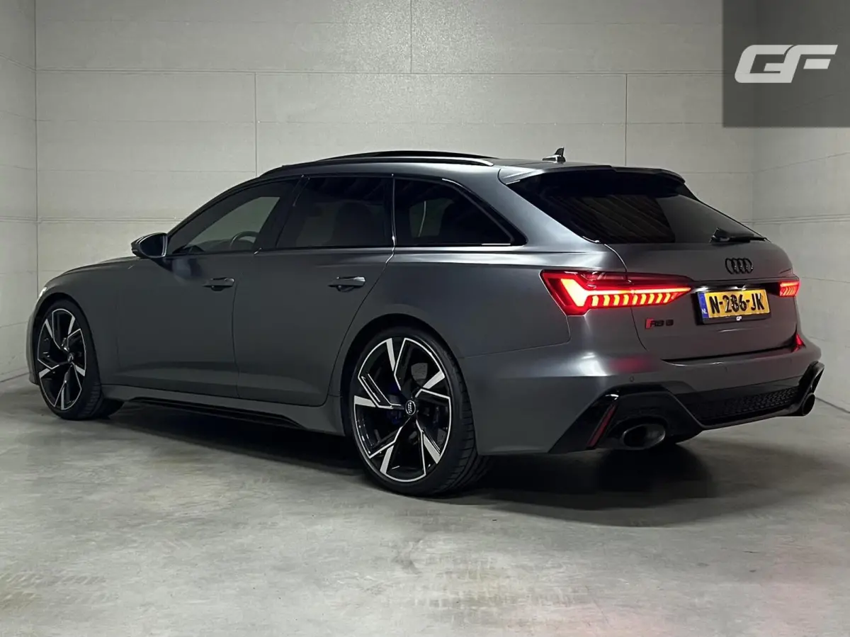 4.0 TFSI Quattro Matgrijs Dynamic+ B&O 600PK