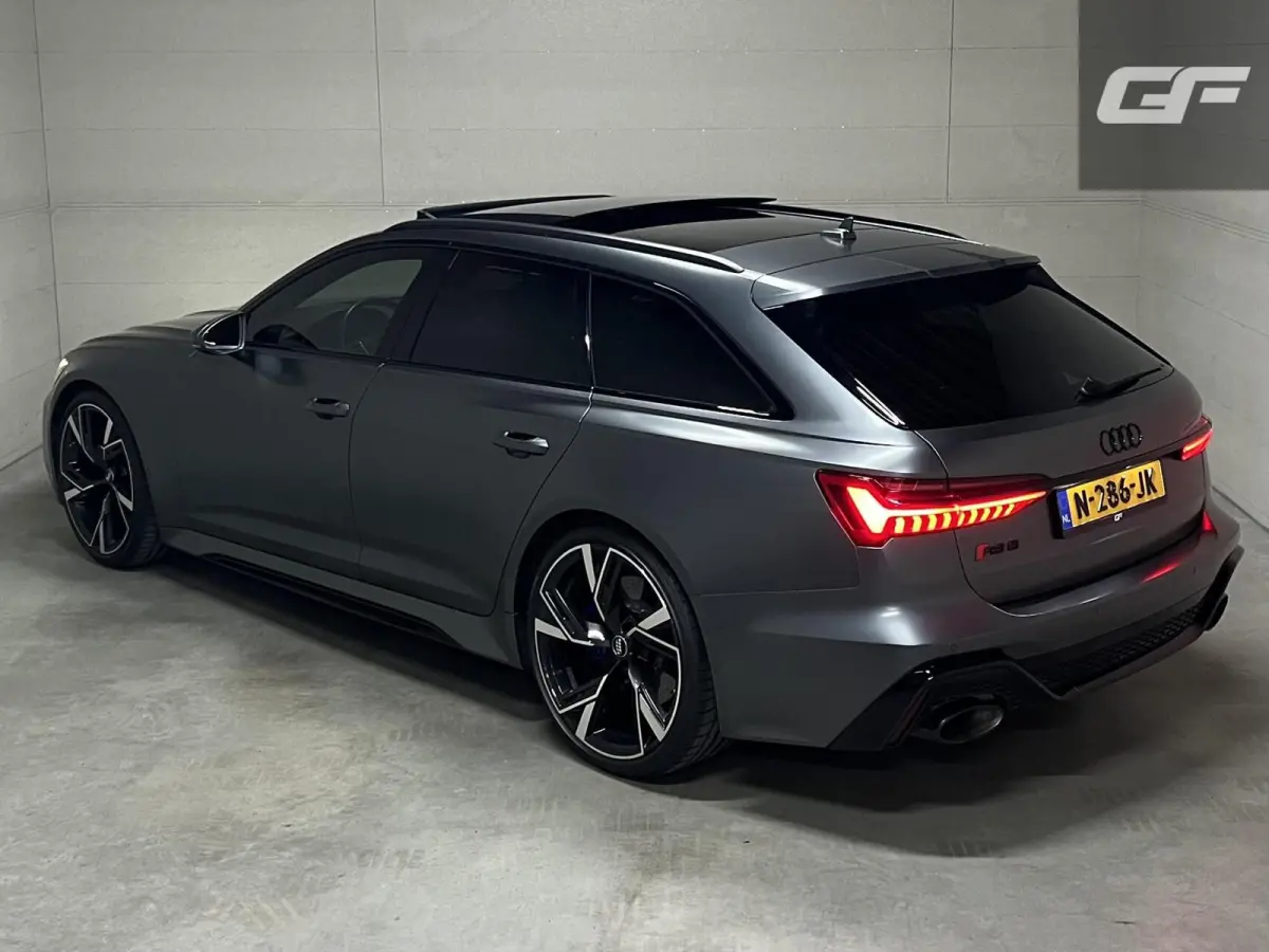 4.0 TFSI Quattro Matgrijs Dynamic+ B&O 600PK