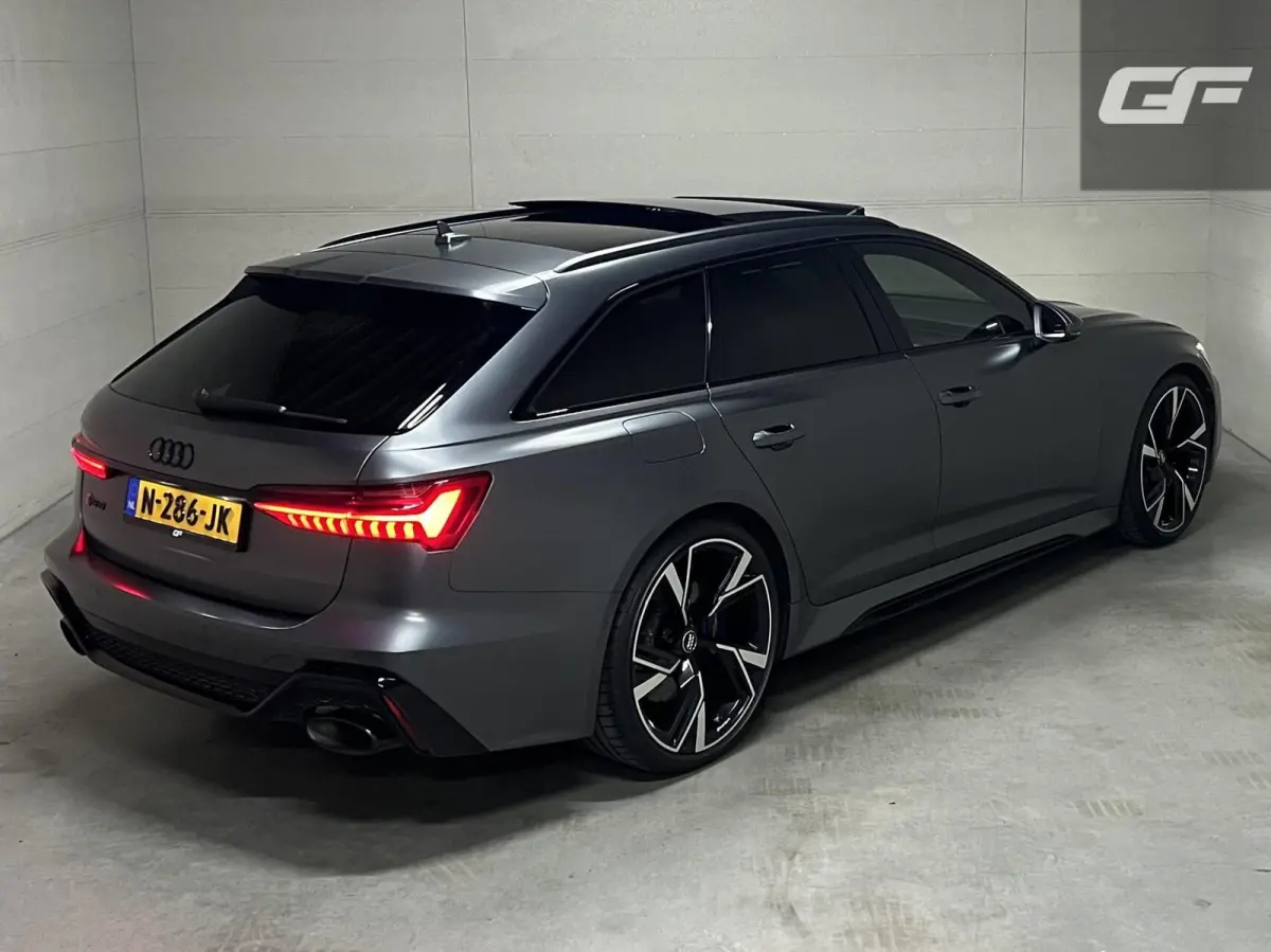 4.0 TFSI Quattro Matgrijs Dynamic+ B&O 600PK