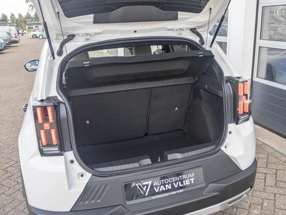 La Prima 11 kW 44 kWh | Uit voorraad leverbaar | Clima | Cruise | Camera | Apple Carplay | 17" | Navi | Winter Pack