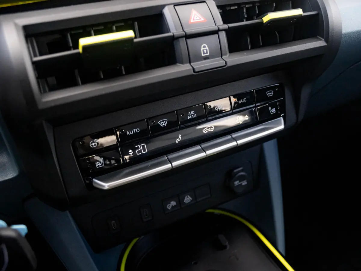 La Prima 11 kW 44 kWh | Uit voorraad leverbaar | Clima | Cruise | Camera | Apple Carplay | 17" | Navi | Winter Pack