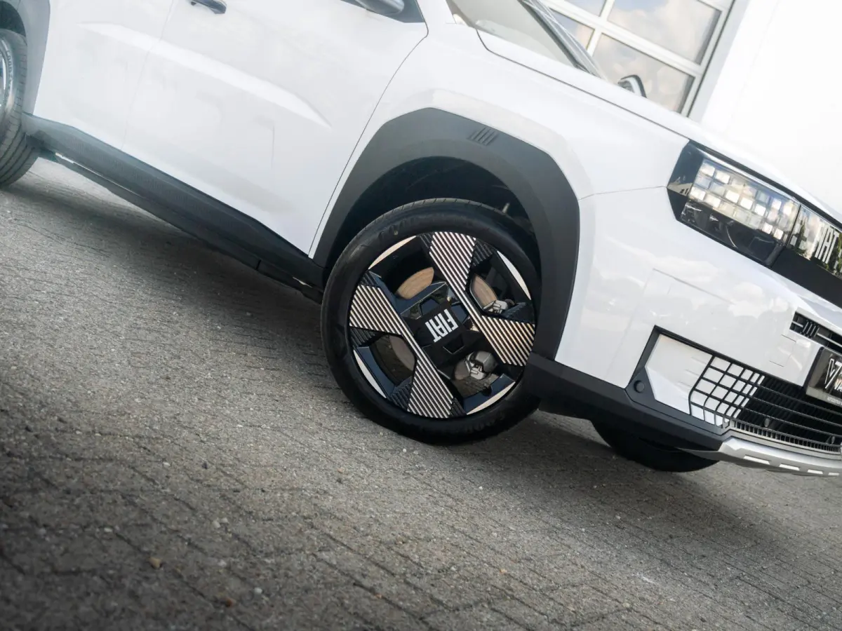 La Prima 11 kW 44 kWh | Uit voorraad leverbaar | Clima | Cruise | Camera | Apple Carplay | 17" | Navi | Winter Pack