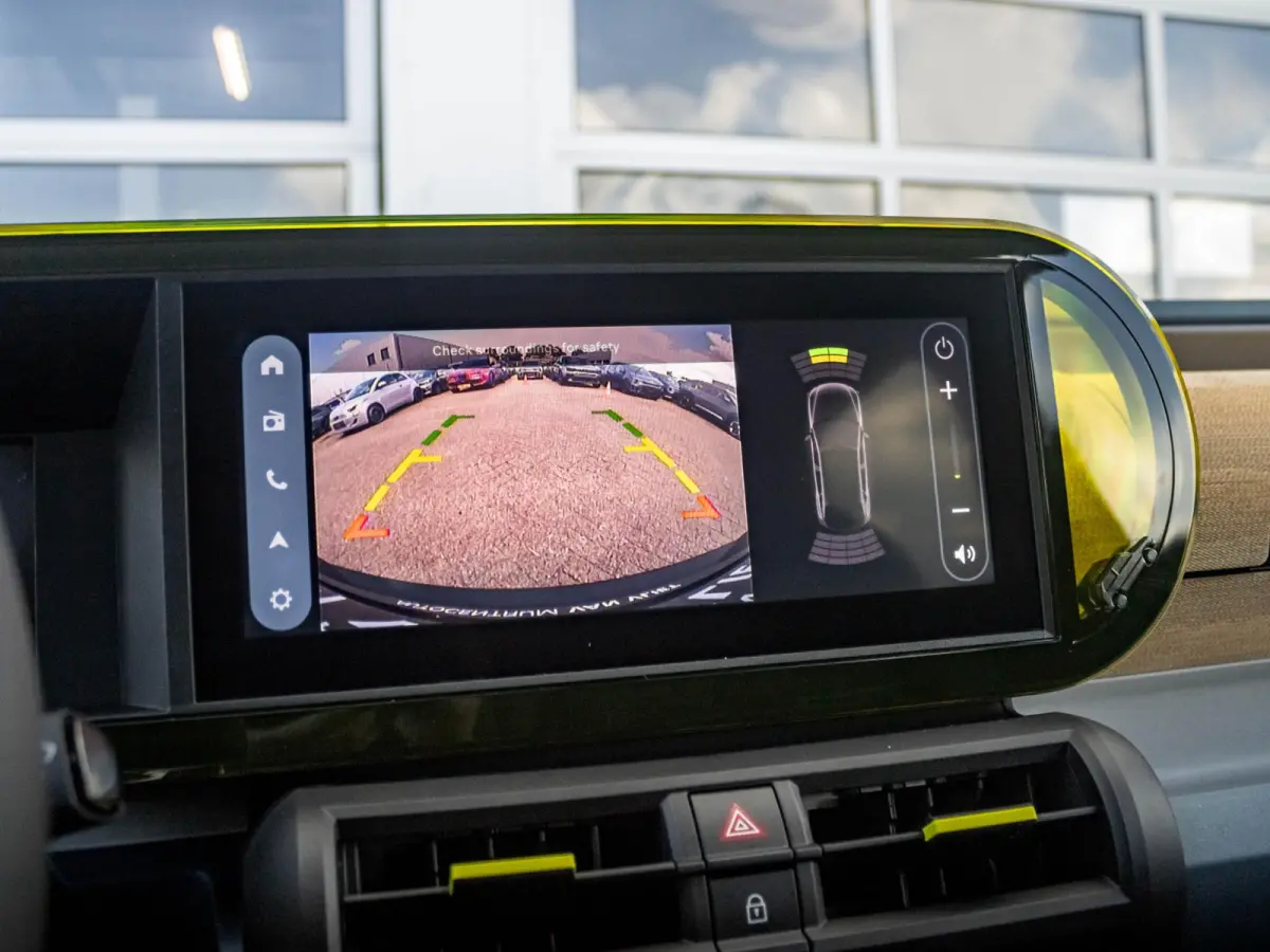 La Prima 11 kW 44 kWh | Uit voorraad leverbaar | Clima | Cruise | Camera | Apple Carplay | 17" | Navi | Winter Pack