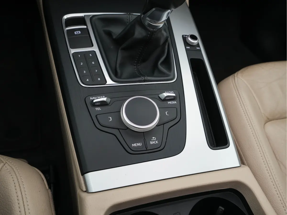 2.0 TDI Pro Line *PANO | XENON | LEATHER | NAVI-FULLMAP | HEATED-COMFORTSEATS | ECC | KEYLESS | PDC | CRUISE | 20''ALU*