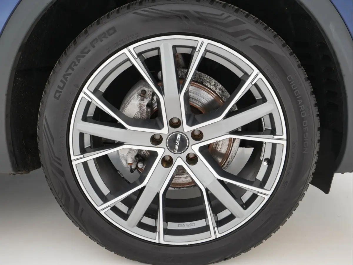 2.0 TDI Pro Line *PANO | XENON | LEATHER | NAVI-FULLMAP | HEATED-COMFORTSEATS | ECC | KEYLESS | PDC | CRUISE | 20''ALU*
