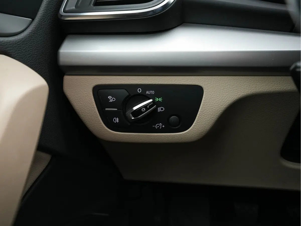 2.0 TDI Pro Line *PANO | XENON | LEATHER | NAVI-FULLMAP | HEATED-COMFORTSEATS | ECC | KEYLESS | PDC | CRUISE | 20''ALU*