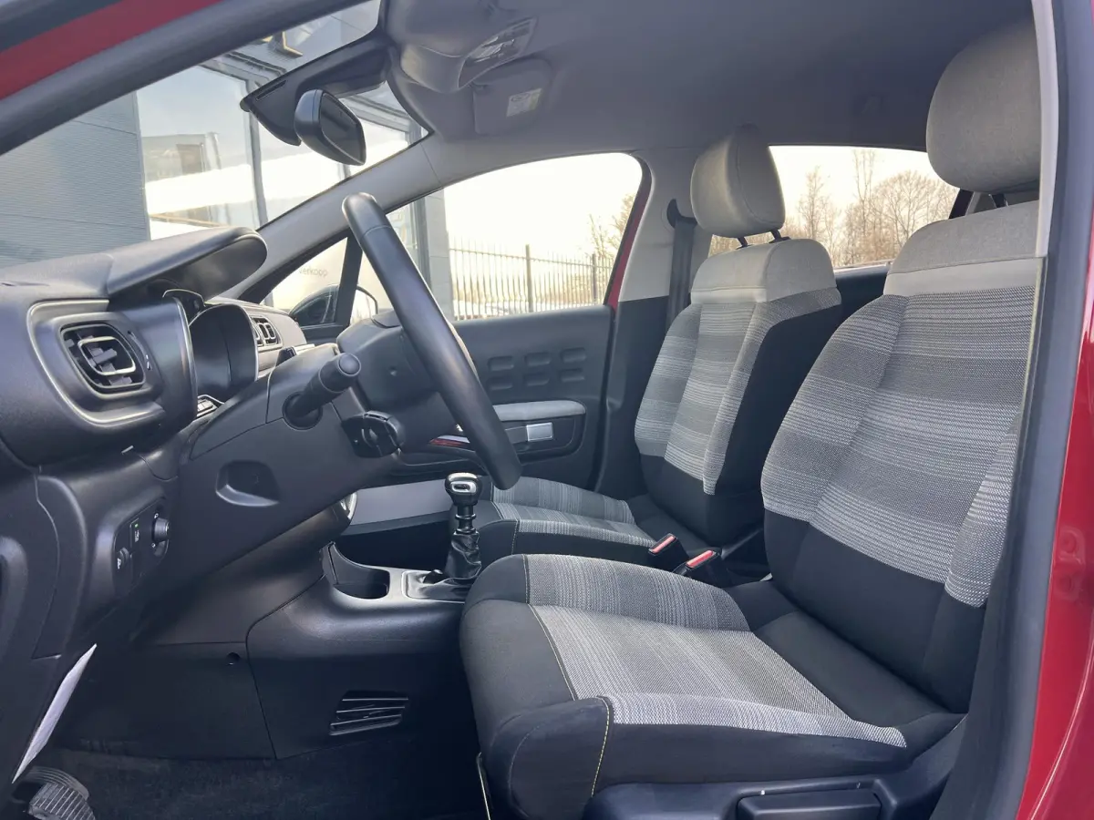 1.2 PureTech S&S Shine 110pk,D-riem vv in 2023,2e Eigenaar,Camera,Navi,Clima,Cruise,Pdc V+A,APK tot 01-2027