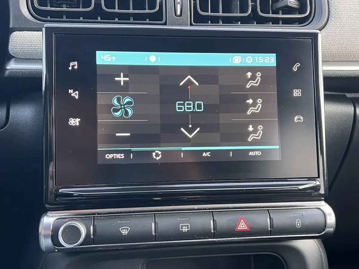 1.2 PureTech S&S Shine 110pk,D-riem vv in 2023,2e Eigenaar,Camera,Navi,Clima,Cruise,Pdc V+A,APK tot 01-2027