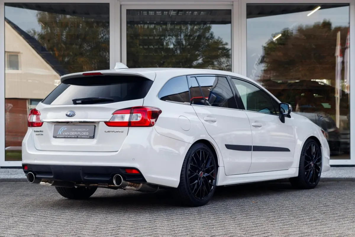 1.6 GT-S Premium | Eyesight | Navigatie | Lederen bekleding |