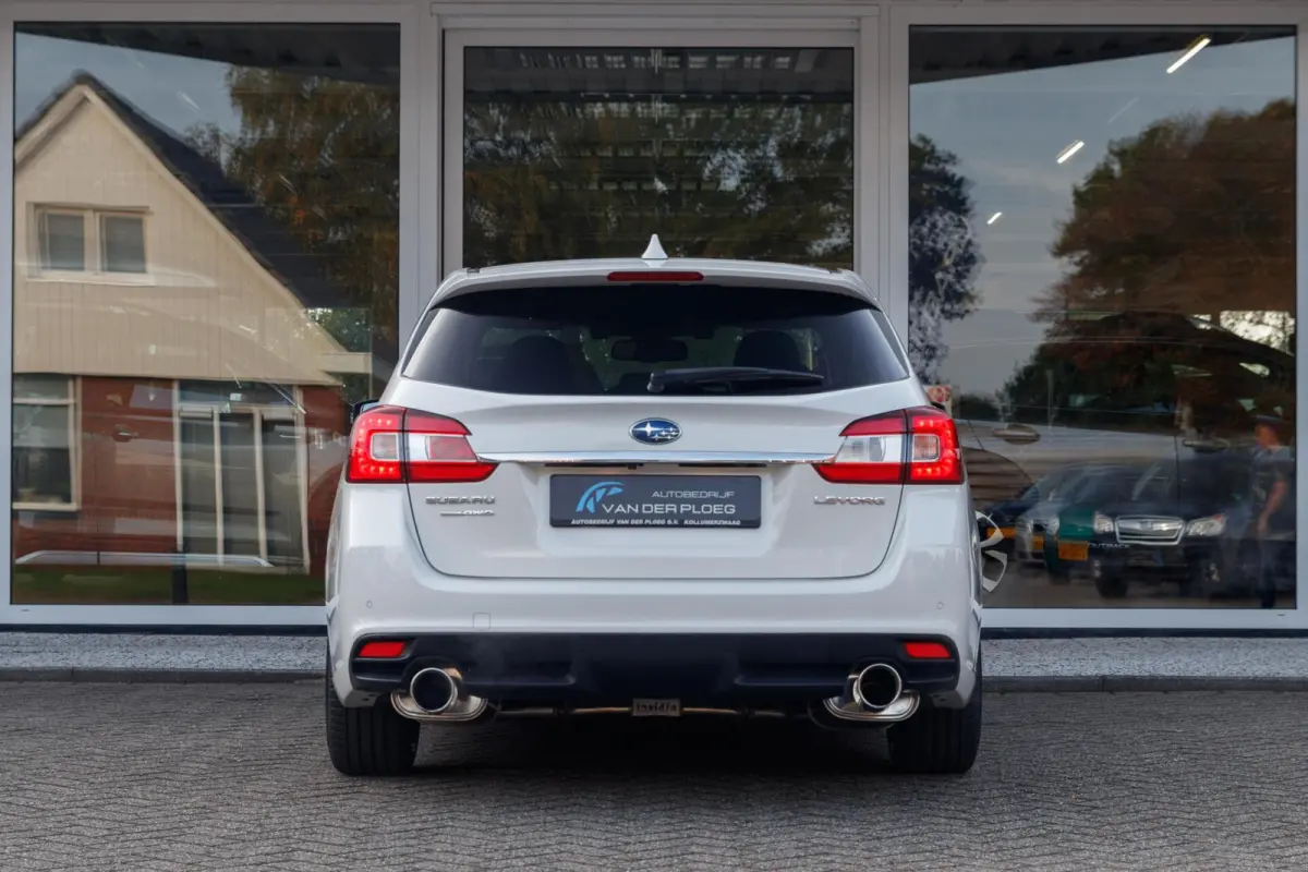 1.6 GT-S Premium | Eyesight | Navigatie | Lederen bekleding |