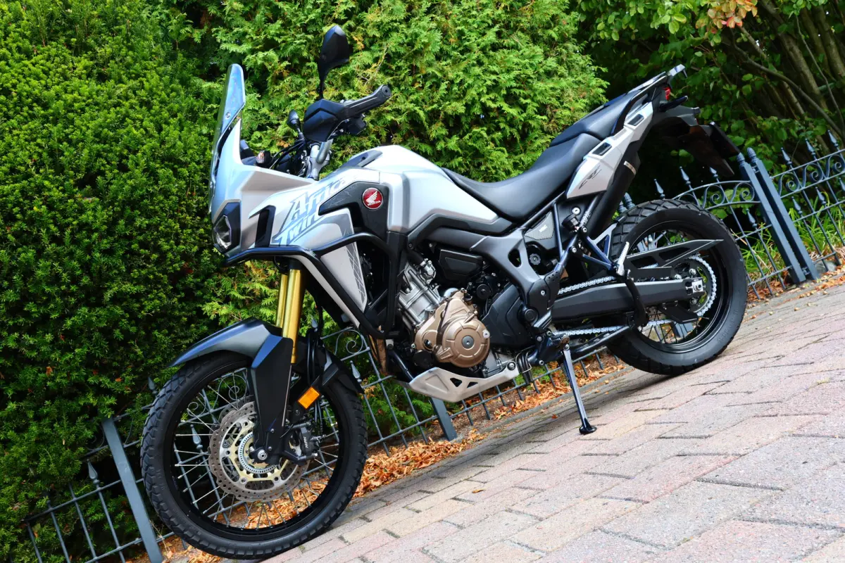 AFRICA TWIN CRF 1000 DCT ABS