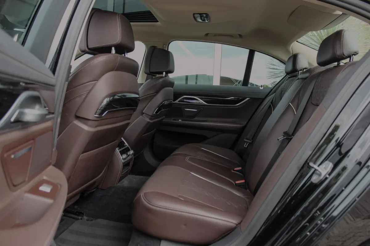 740i High Executive | 2e eigenaar | Driving Assistant Plus | Innovation pakket | Massage | Dodehoekdetectie | Adaptieve cruise | 360 camera | Stoelventilatie | Gesture control