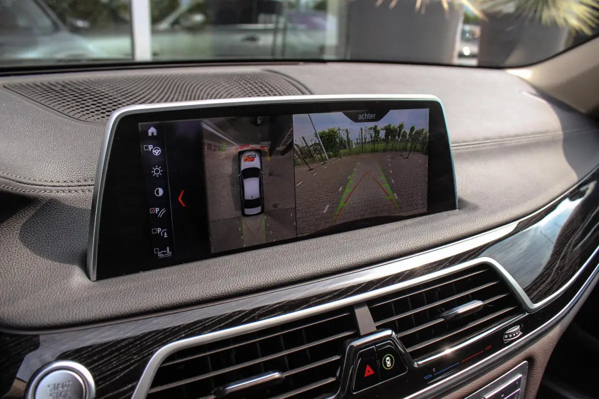 740i High Executive | 2e eigenaar | Driving Assistant Plus | Innovation pakket | Massage | Dodehoekdetectie | Adaptieve cruise | 360 camera | Stoelventilatie | Gesture control