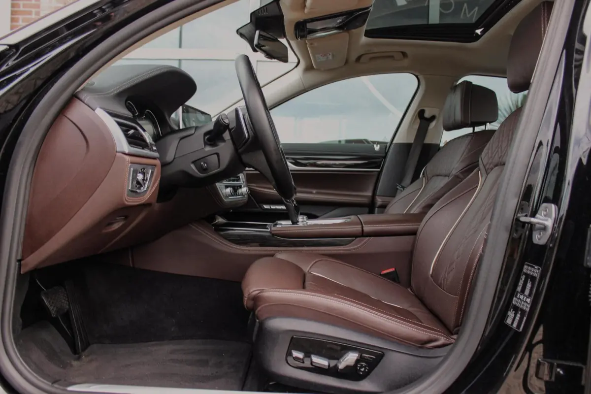 740i High Executive | 2e eigenaar | Driving Assistant Plus | Innovation pakket | Massage | Dodehoekdetectie | Adaptieve cruise | 360 camera | Stoelventilatie | Gesture control
