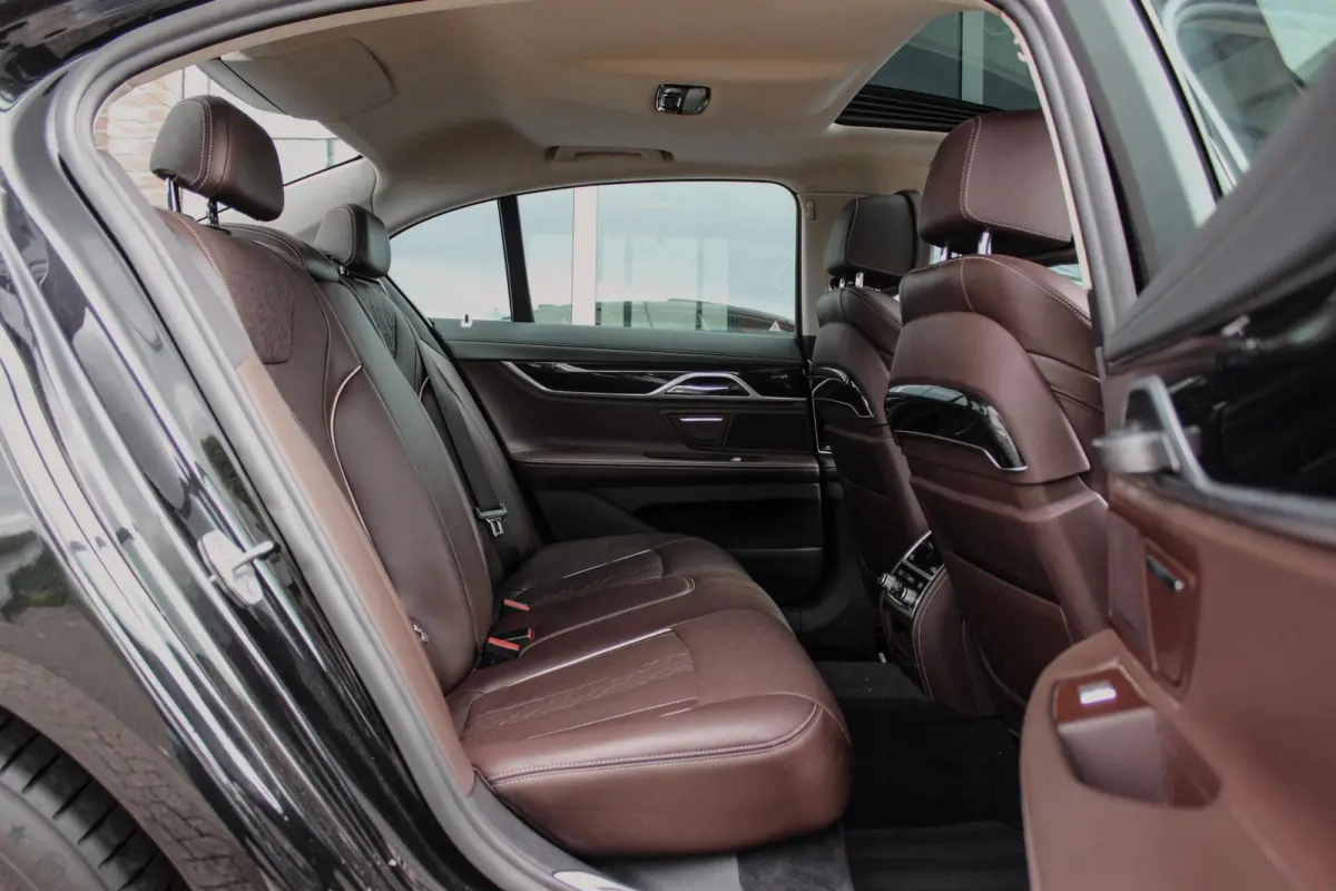 740i High Executive | 2e eigenaar | Driving Assistant Plus | Innovation pakket | Massage | Dodehoekdetectie | Adaptieve cruise | 360 camera | Stoelventilatie | Gesture control