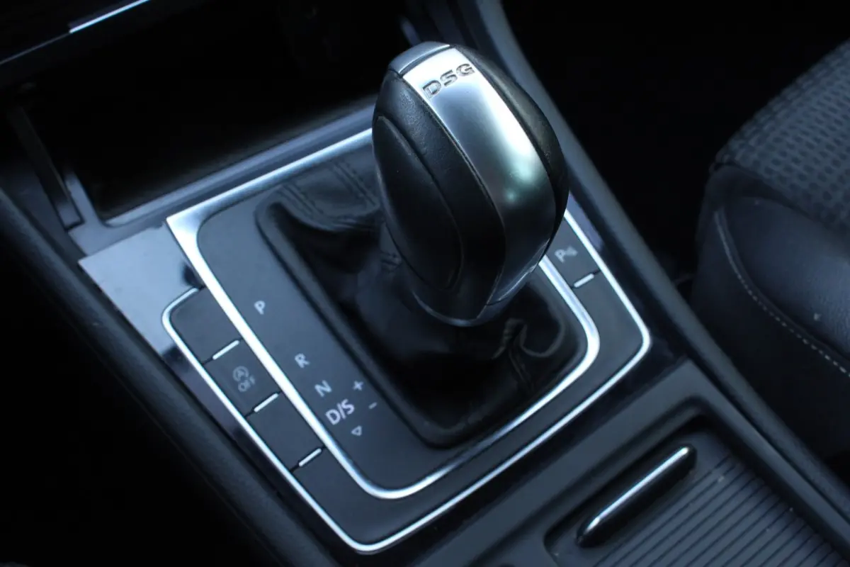 1.4 TSI DSG Highline CARPLAY MASSAGE XENON LEER STUURVW NAV '16