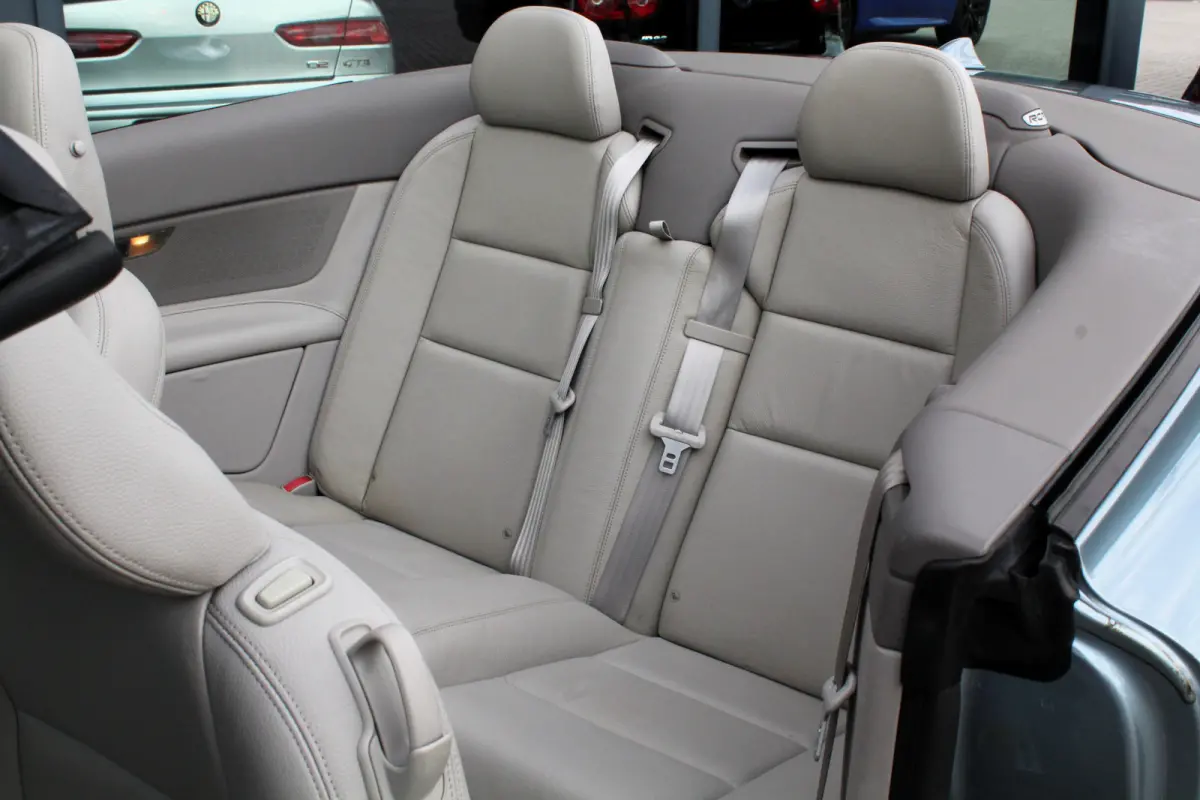 Convertible 2.4i 170pk Summum AUTOMAAT 72476km! NL-auto! 2e eig.! YOUNGTIMER!