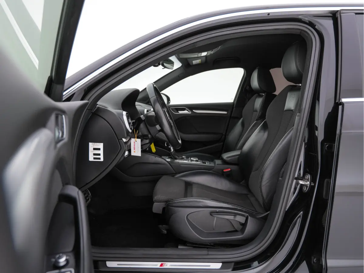 1.5 TFSI CoD S-Line Edition Aut. *FULL-LED | LEATHER-FABRIC | NAVI-FULLMAP | SPORTSEATS | AUDI-SOUND | ECC | PDC | PRIVACYGLASS | CRUISE | 18''ALU*