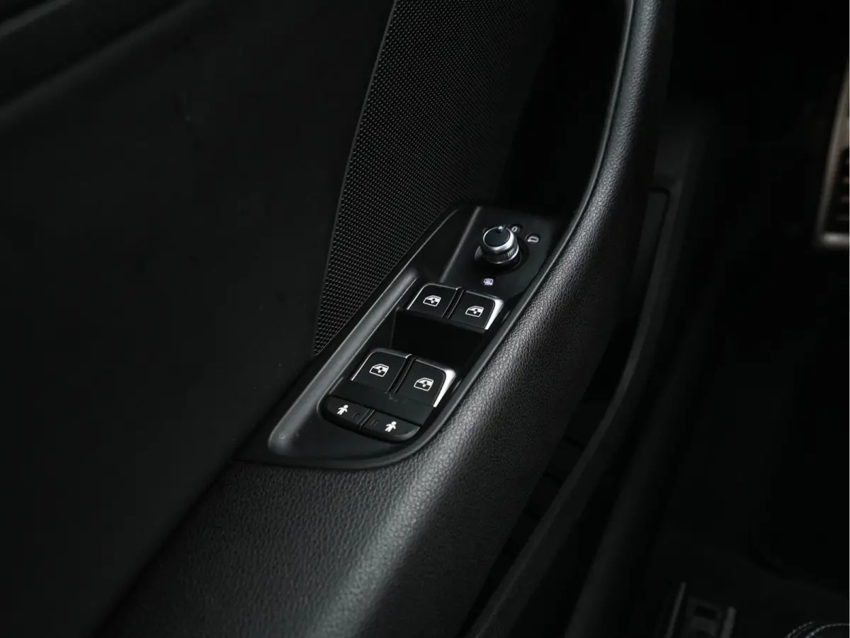 1.5 TFSI CoD S-Line Edition Aut. *FULL-LED | LEATHER-FABRIC | NAVI-FULLMAP | SPORTSEATS | AUDI-SOUND | ECC | PDC | PRIVACYGLASS | CRUISE | 18''ALU*