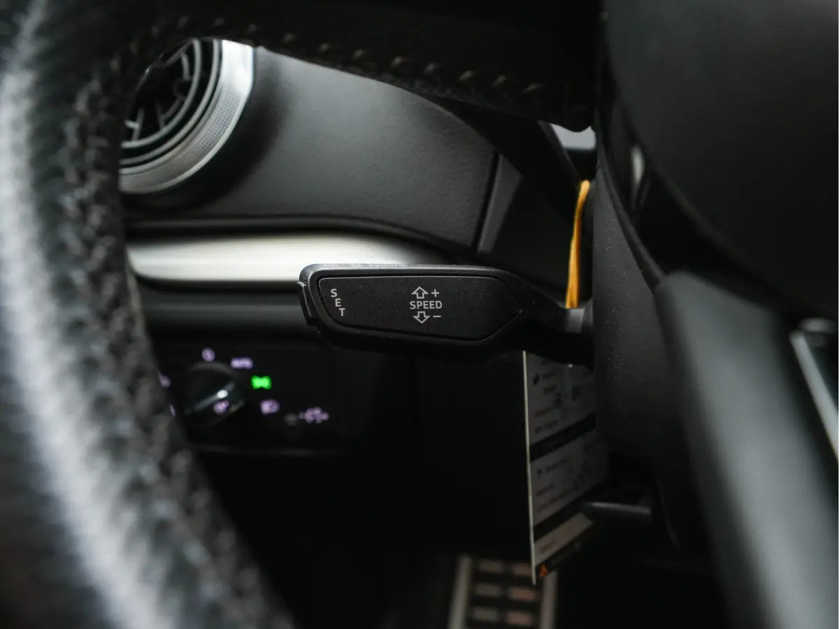 1.5 TFSI CoD S-Line Edition Aut. *FULL-LED | LEATHER-FABRIC | NAVI-FULLMAP | SPORTSEATS | AUDI-SOUND | ECC | PDC | PRIVACYGLASS | CRUISE | 18''ALU*