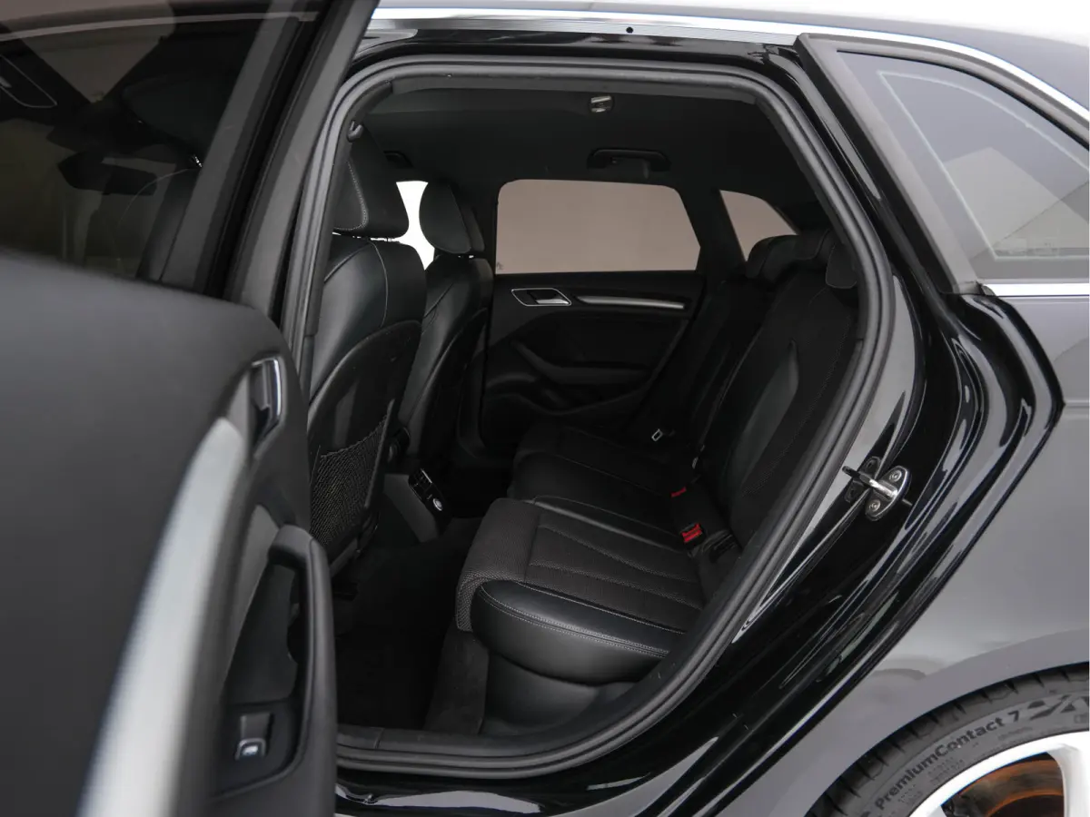 1.5 TFSI CoD S-Line Edition Aut. *FULL-LED | LEATHER-FABRIC | NAVI-FULLMAP | SPORTSEATS | AUDI-SOUND | ECC | PDC | PRIVACYGLASS | CRUISE | 18''ALU*