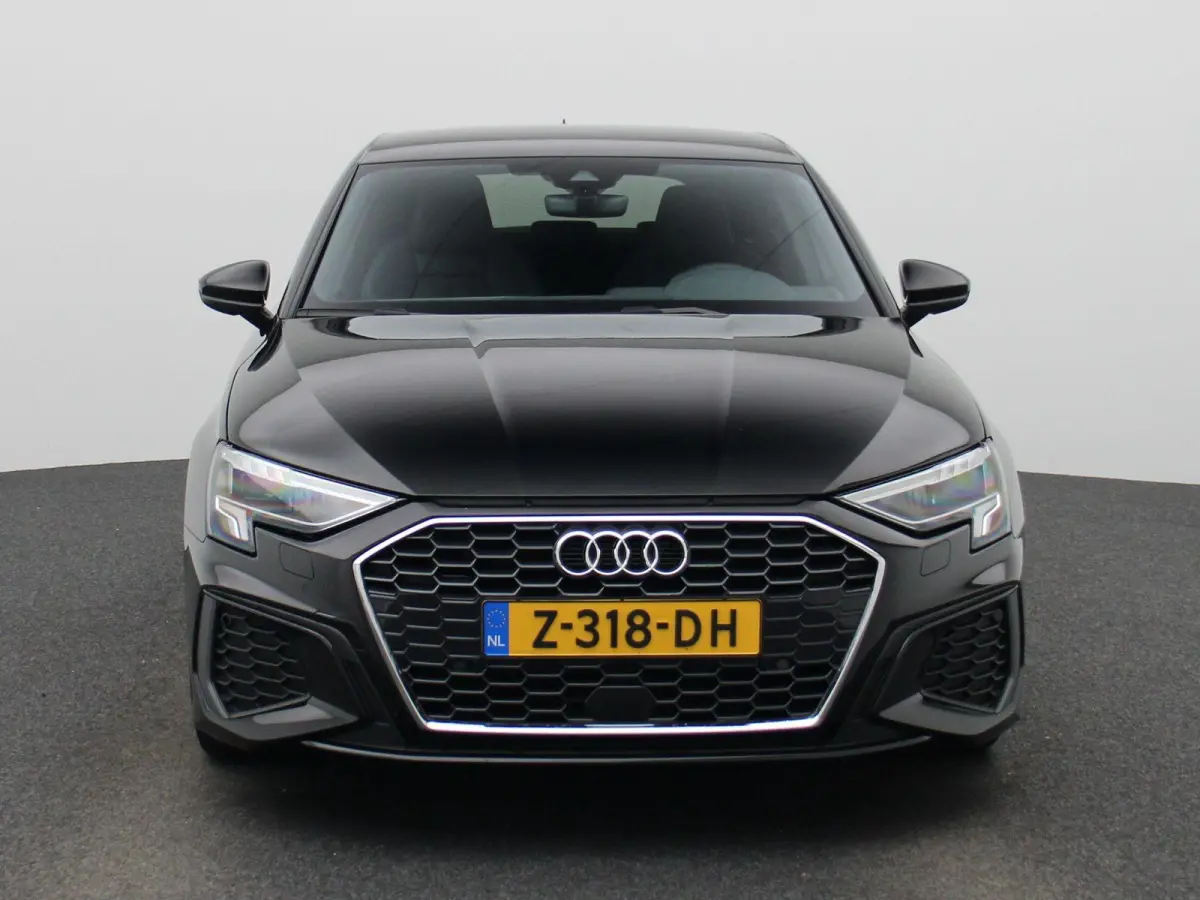 30 TFSI S edition | S-line l MMI Navigatie l Apple Carplay | Android Auto l Climate Control l LED koplampen l Lichtpakket ambient lighting l Sportonderstel l Dimbare binnenspiegel l Parkeerh