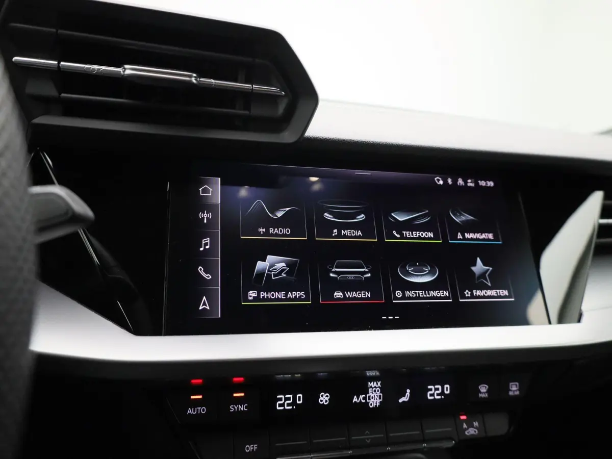 30 TFSI S edition | S-line l MMI Navigatie l Apple Carplay | Android Auto l Climate Control l LED koplampen l Lichtpakket ambient lighting l Sportonderstel l Dimbare binnenspiegel l Parkeerh