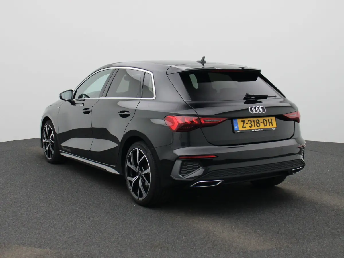 30 TFSI S edition | S-line l MMI Navigatie l Apple Carplay | Android Auto l Climate Control l LED koplampen l Lichtpakket ambient lighting l Sportonderstel l Dimbare binnenspiegel l Parkeerh