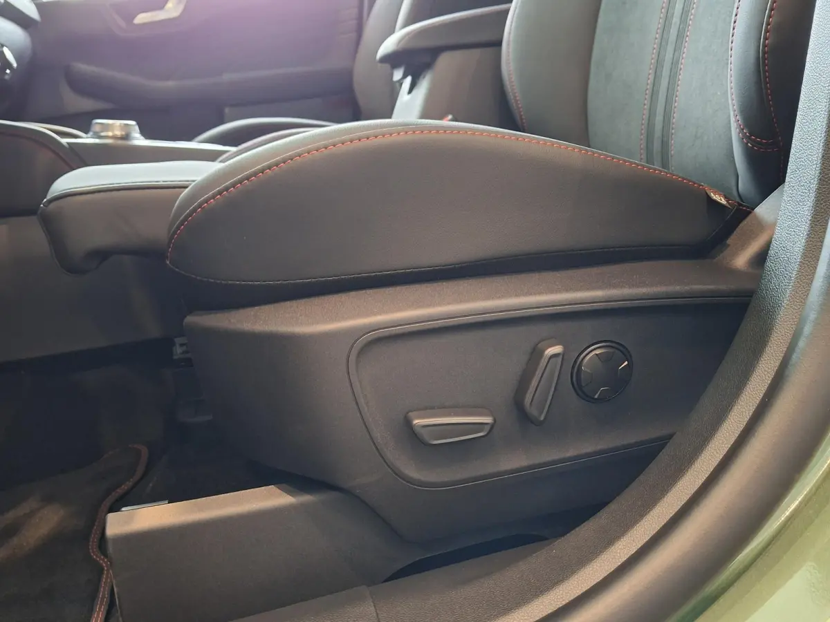 2.5 PHEV ST-Line X | 243PK | Verwarmbare stoelen voor+achter | Elektrische voorruitverwarming | Elektrische trekhaak | Memory | 360 Camera | Adaptive Cruise |