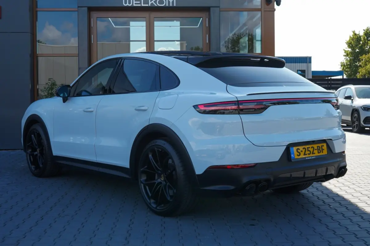 3.0 E-Hybrid | burmester | Sportuitlaat | Carbon Dak | Luchtvering