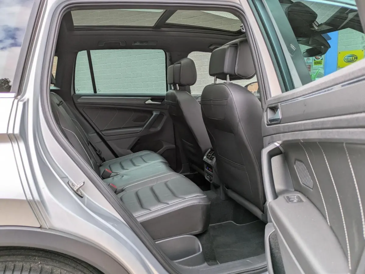 1.4 TSI eHybrid R-Line|Panodak|Leder|Memory|360-Camera|Adapt.Cruise|Matrix-LED|34.600km