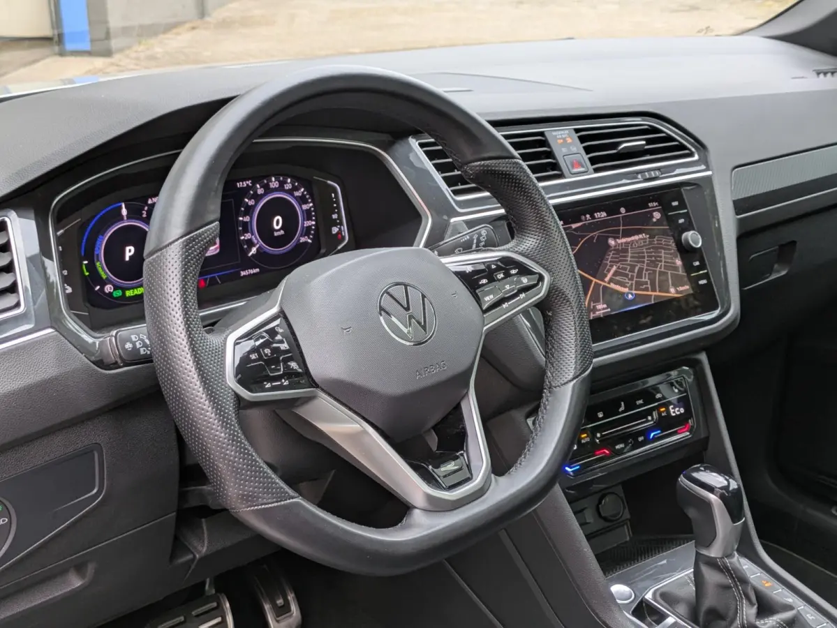 1.4 TSI eHybrid R-Line|Panodak|Leder|Memory|360-Camera|Adapt.Cruise|Matrix-LED|34.600km