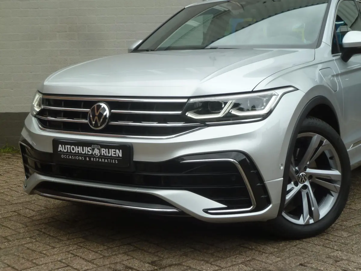 1.4 TSI eHybrid R-Line|Panodak|Leder|Memory|360-Camera|Adapt.Cruise|Matrix-LED|34.600km