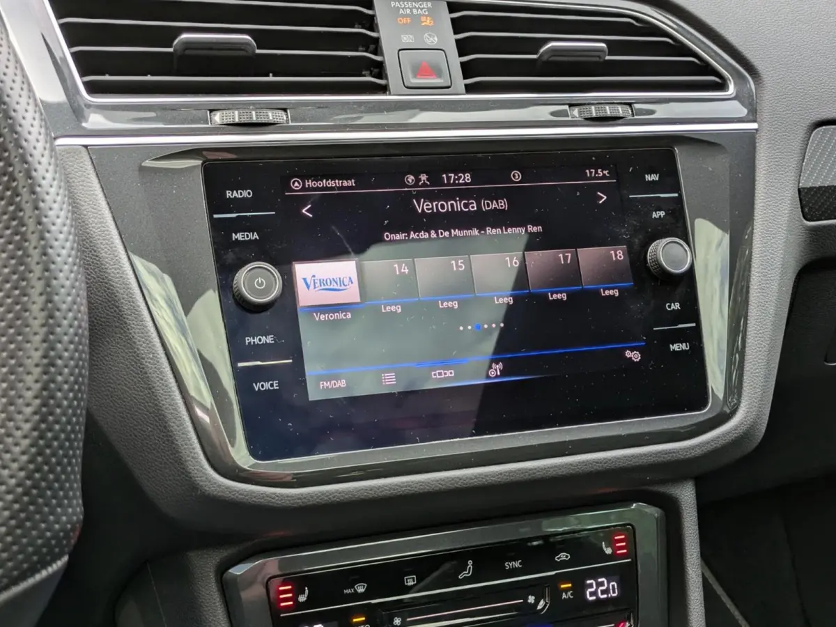 1.4 TSI eHybrid R-Line|Panodak|Leder|Memory|360-Camera|Adapt.Cruise|Matrix-LED|34.600km