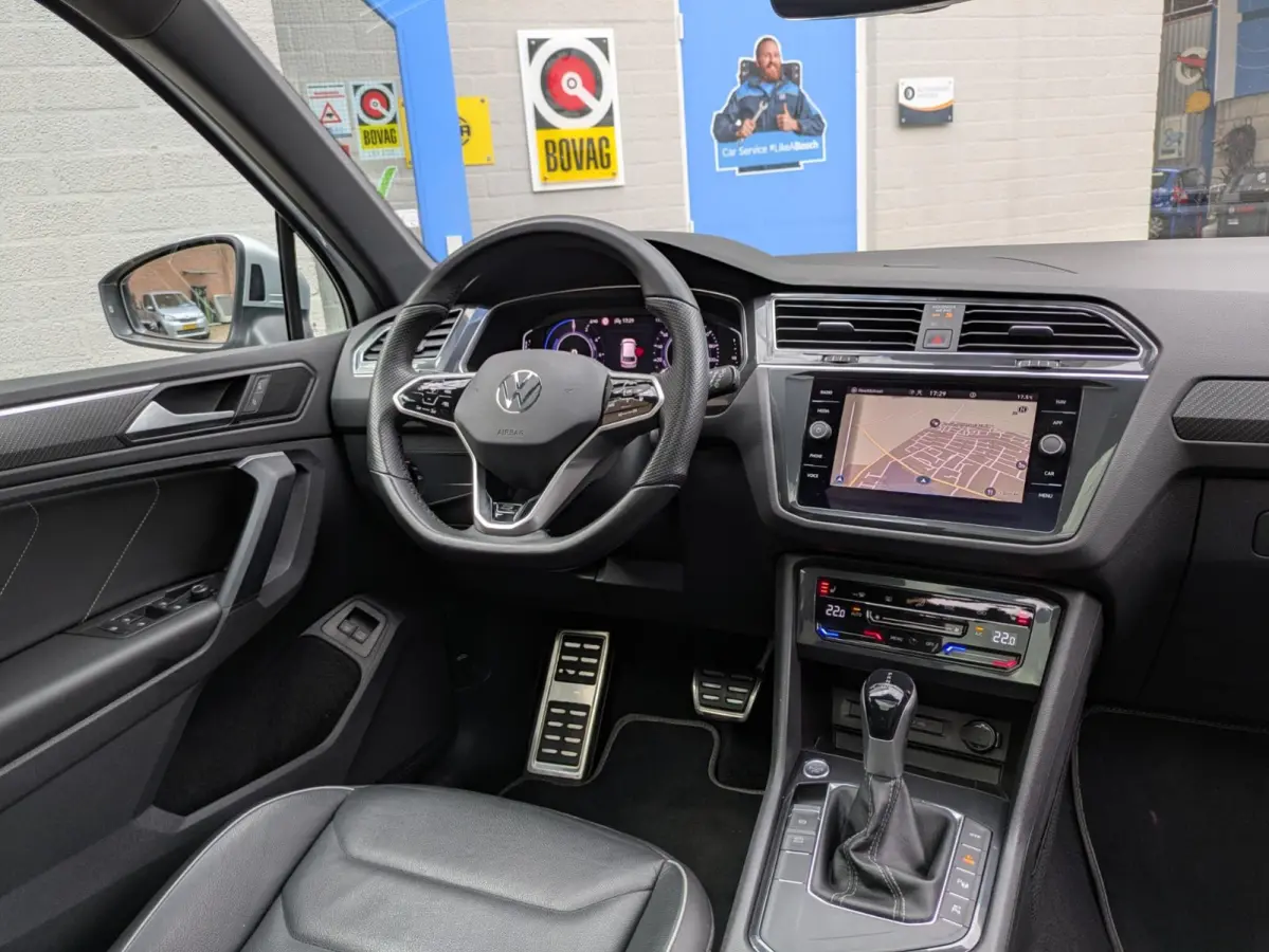 1.4 TSI eHybrid R-Line|Panodak|Leder|Memory|360-Camera|Adapt.Cruise|Matrix-LED|34.600km